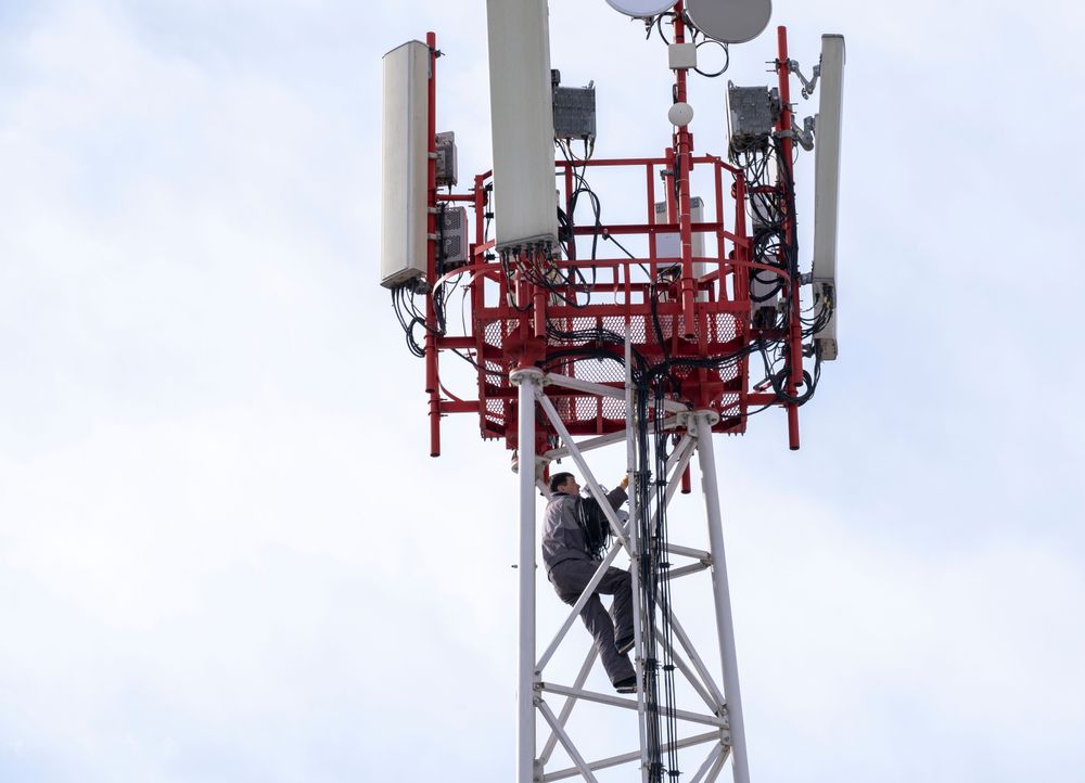 Radio & Cellular Equipment Installer